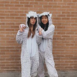 Meet your Posher, Nève